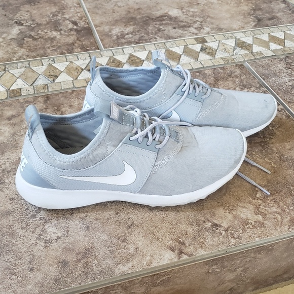 Nike Shoes - Nike shoes